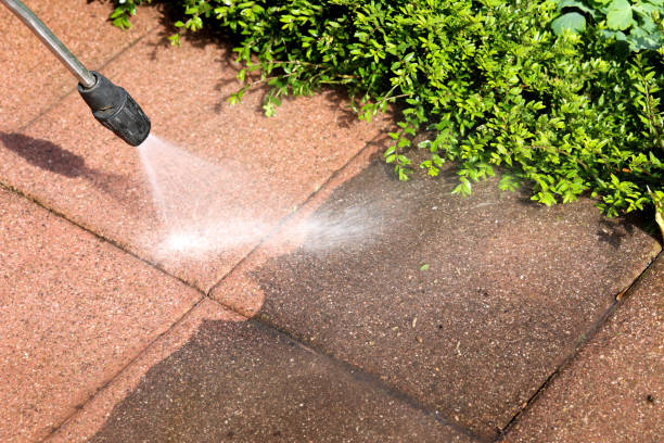 Why Choose Our Certified Pressure Washing Experts for Your Project Needs in Redwood, TX?